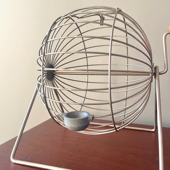 Mid Century Vintage Wire Bindo Cage with Bakelite Handle - Picture 10 of 10